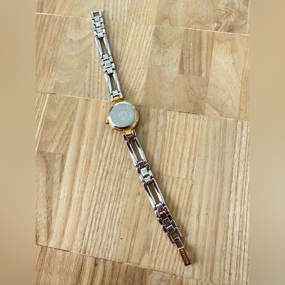 Vintage Michele ladies two toned dress watch NEW BATTERY - Picture 7 of 12